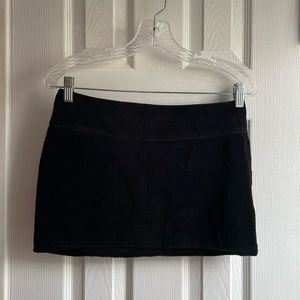H&M Black Low Waisted Velvet Ribbed Mini Skirt. Size S.